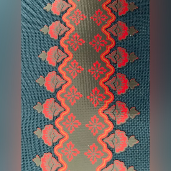 Bundle: Tablet Cover & Cellphone Flashlight 1) Blue with Red Pattern 2) Unopened - Picture 8 of 9